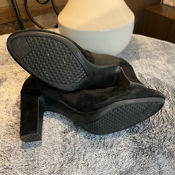 AEROSOLES Ladies Ankle Boot - Picture 7 of 8